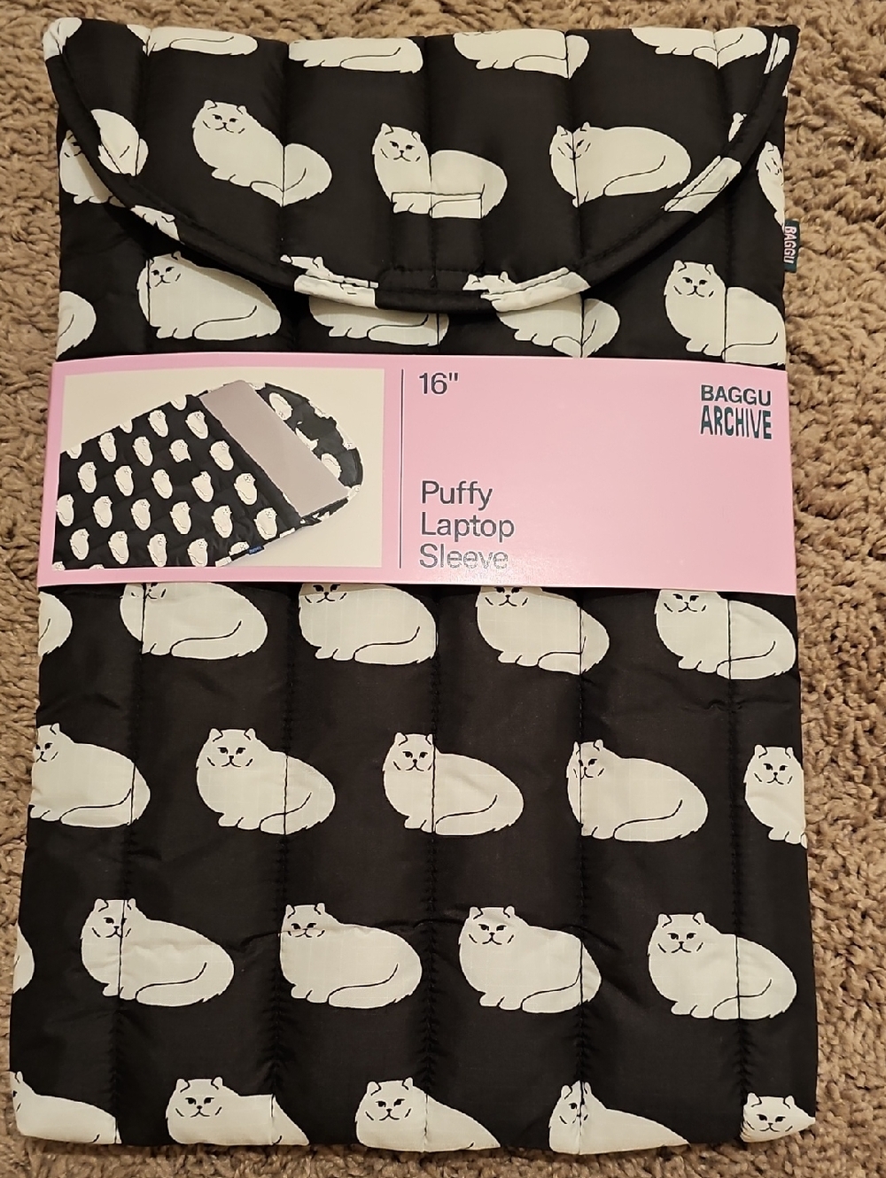 BAGGU Black Puffy Laptop Sleeve 16" Cat Print NWT Collectable Rare Discontinue